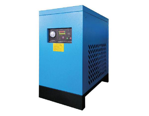 Refrigerated compressed air dryer